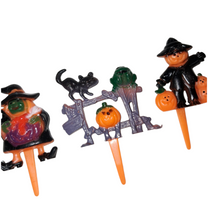 Load image into Gallery viewer, 3 pcs Vintage Halloween Cake Picks