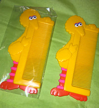 Load image into Gallery viewer, Vintage Big Bird Sesame Street Child’s Comb