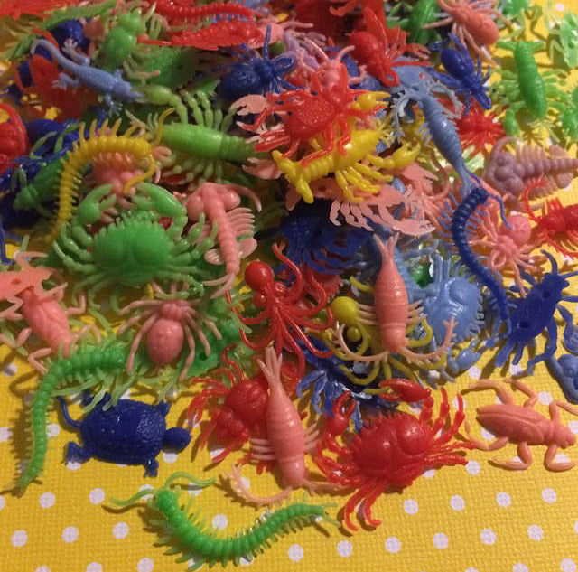 15 pcs Vintage Plastic Creepy Crawlies