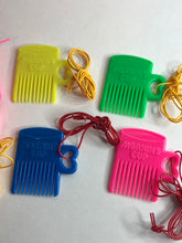 Load image into Gallery viewer, Vintage Morning Cup Comb Necklace