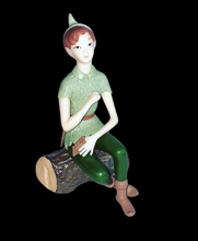 Load image into Gallery viewer, 1972 Pied Piper Peter Pan Plastic Figure