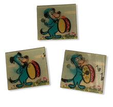 Load image into Gallery viewer, Huckleberry Hound With Drum Vari Vue Lenticular Card