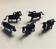 Load image into Gallery viewer, 2pcs Tiny Bull Figures From Vintage Wine Bottles