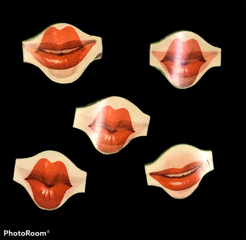 1960’s Small Kissing Lips Flicker Cards